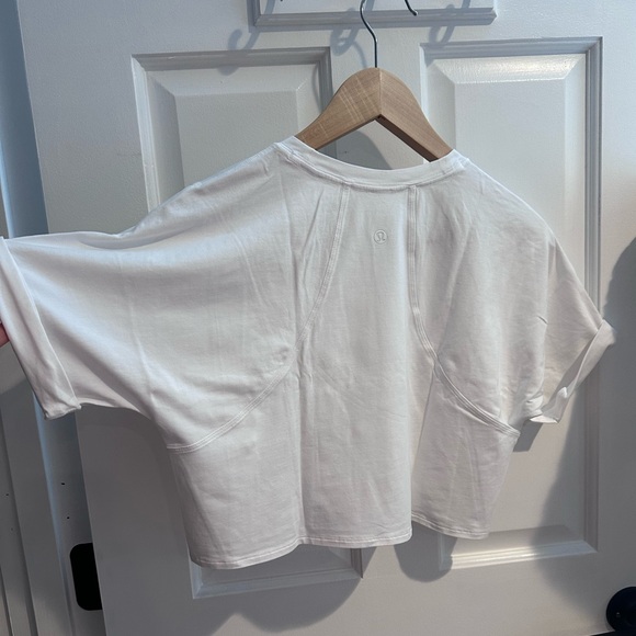 Lululemon Cropped Tee - Picture 3 of 3